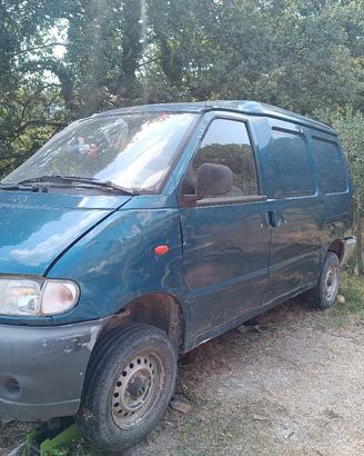 Nissan Vanette Cargo 2.3D NON MARCIANTE