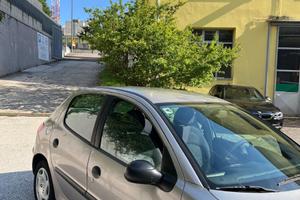 Peugeot  206