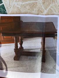 Tavolo in legno antico