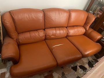 Divano e 2 poltrone in vera pelle anni 70