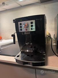 Macchina per espresso magnifica S
