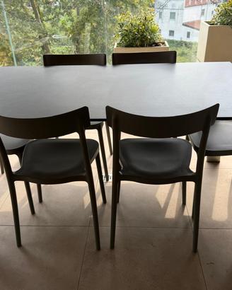 Tavolo con piano vetro temperato /gres con 6 sedie