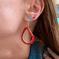 Orecchini a goccia in uncinetto con strass