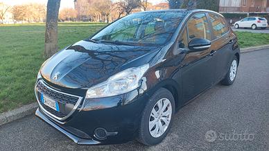 Peugeot 208 1.4 HDi Active (Neopatentati) 33000 km