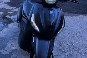 Piaggio Beverly 350 sport