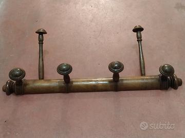 vecchio attaccapanni vintage stile francese 