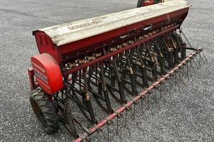 Seminatrice Moreni modello Ucraina 3000