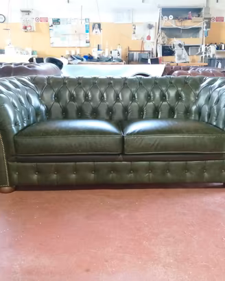 Divano Chesterfield Impero Pelle Verde Vintage