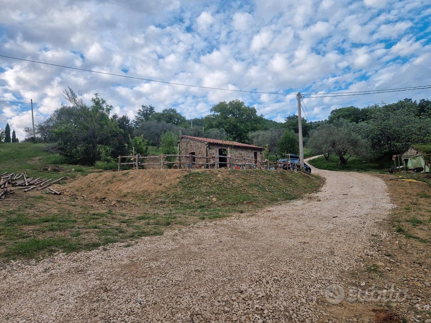 Terreno 6 Ettari con 2 Annessi Agricoli, Bosco e G - Vista 2