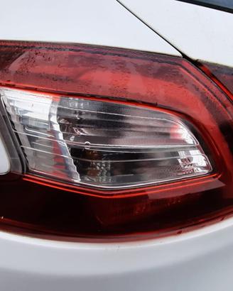 PEUGEOT 308 ANNO 2015 - STOP POSTERIORE SINISTRO
