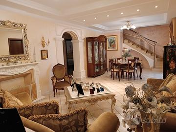 Appartamento semi indipendente Acireale centro