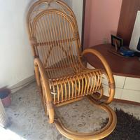 Sedia a dondolo in vimini del 1960