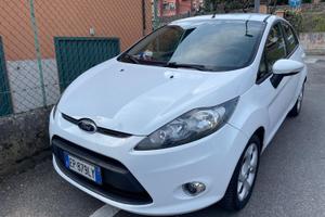 Ford fiesta benzina gpl