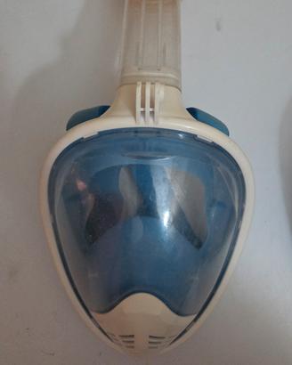 maschera tipo Decathlon snorkeling subacquea 