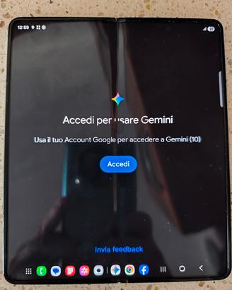 Samsung fold 4 pieghevole  schermo interno macchia