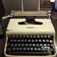 Olivetti lettera 22 green 