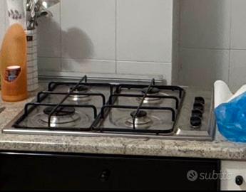 Piano cottura a gas Smeg 4 fuochi