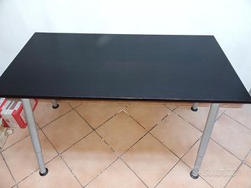  Scrivania da ufficio