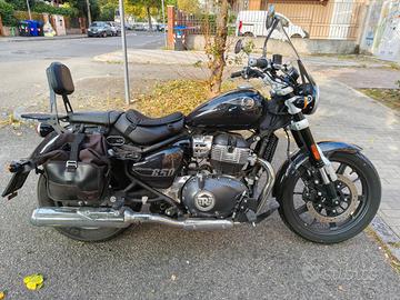 Royal enfield super meteor 650