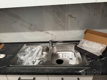 Lavandino due vasche Nuovo con rubinetto