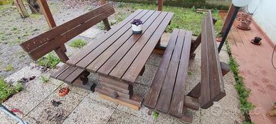 Tavolo e panche da giardino in legno massello 