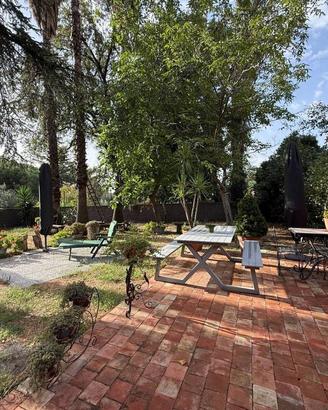 Rustico / Casale di 75 m² con 2 locali a Trecastag