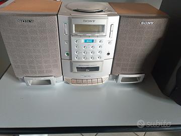 mini stereo Sony con radio/Cd/Cassette 