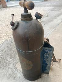 Pompa a spalla vintage