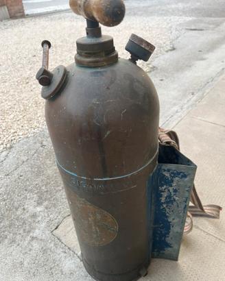 Pompa a spalla vintage