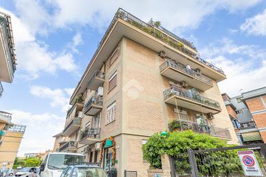 4 LOCALI A ROMA