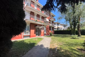3 LOCALI A MALNATE