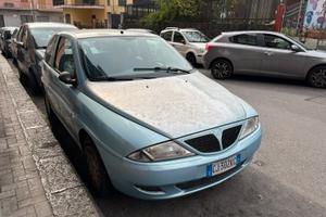 Lancia Ypsilon elefantino