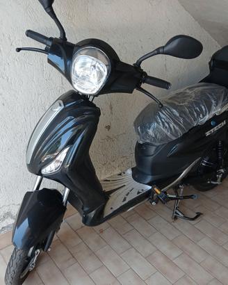 Scooter elettrico zeetek no bollo no assicurazione