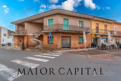 Sant'Antonio | Casa di paese su due piani da ris