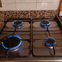 Piano cottura usato con 4 fuochi