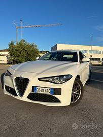 Alfa Romeo Giulia 2.2 Turbodiesel 136 CV AT8 Super