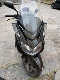 Yamaha majesty 400