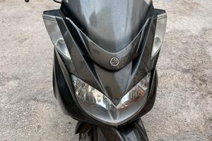 Yamaha majesty 400