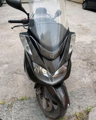 Yamaha majesty 400