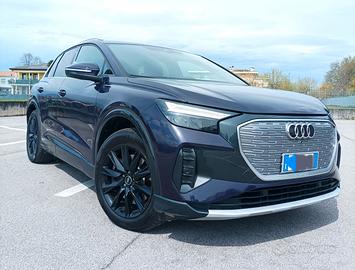 AUDI Q4 40 e-tron