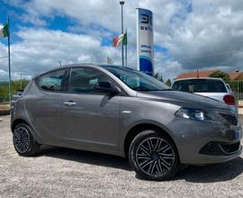Lancia Ypsilon 1.0 FireFly 5 porte S&S Hybrid Gold