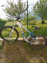 specialized hard-rock sport