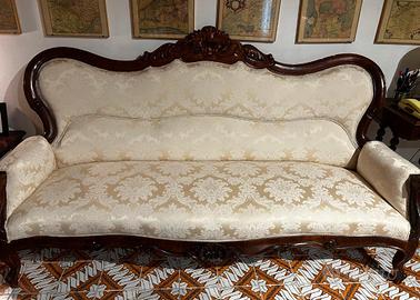 divano antico vintage in legno intagliato 