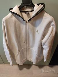 felpa di colore beige 