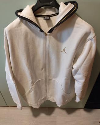 felpa di colore beige 