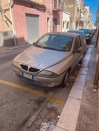 Lancia y 1.2 del 2000