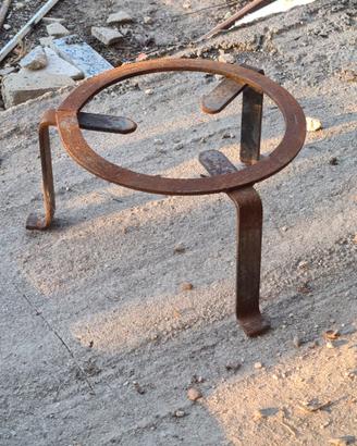 tre piedi per cucinare