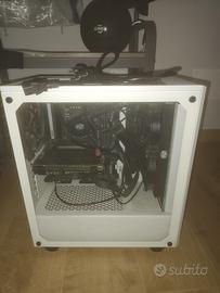 PC completo pronto all'uso.