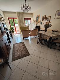 Ampio appartamento con due bagni e posto auto