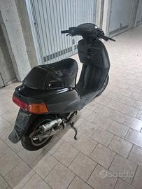piaggio zip